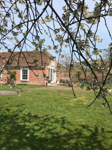 Villa The Workshop @ The Grange Lydd Exterior foto
